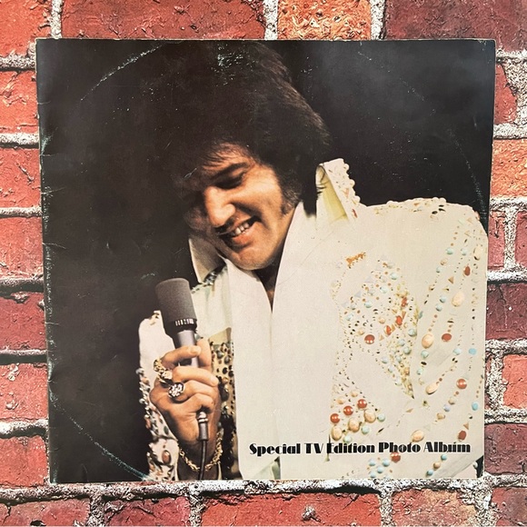 Other - Vintage Elvis Presley Special TV Edition Photo Album, 16 Color Photos